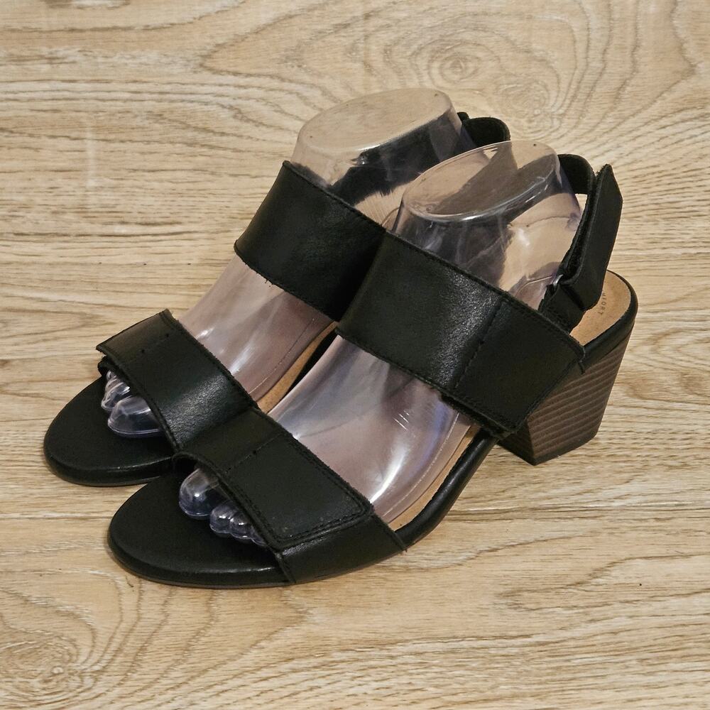 Clarks Lorene Bright Black Leather Sandals Womens Size US 9.5 M Block Heel